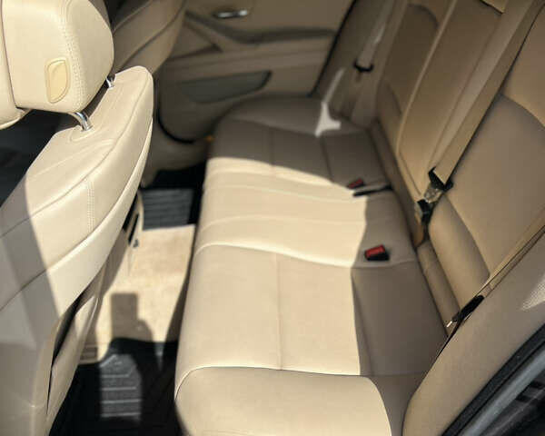 Чорний БМВ 5 Серія, об'ємом двигуна 2 л та пробігом 282 тис. км за 13600 $, фото 8 на Automoto.ua