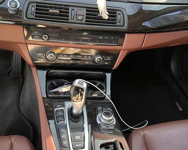 Черный БМВ 5 Серия, объемом двигателя 2.99 л и пробегом 180 тыс. км за 16000 $, фото 10 на Automoto.ua