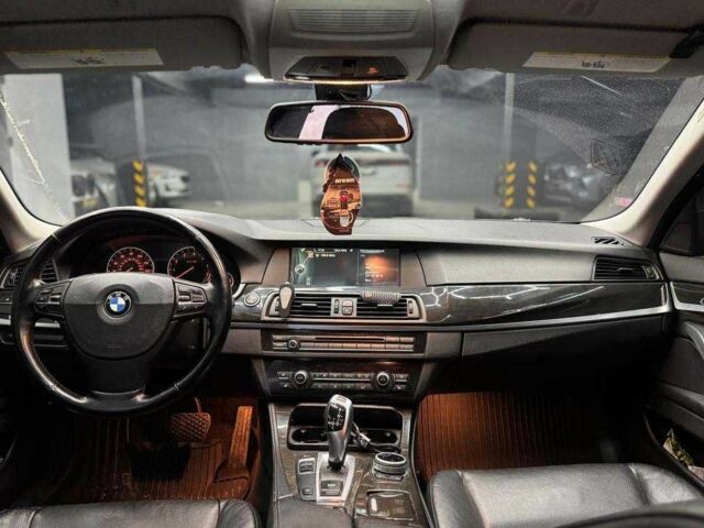 Чорний БМВ 5 Серія, об'ємом двигуна 3 л та пробігом 229 тис. км за 12800 $, фото 11 на Automoto.ua