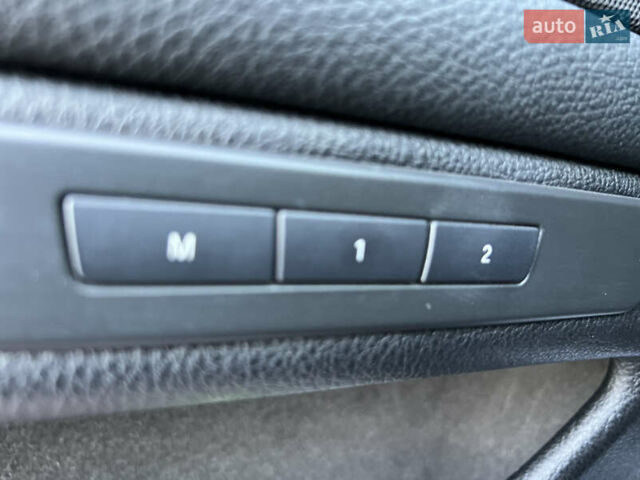 Черный БМВ 5 Серия, объемом двигателя 3 л и пробегом 263 тыс. км за 15900 $, фото 12 на Automoto.ua