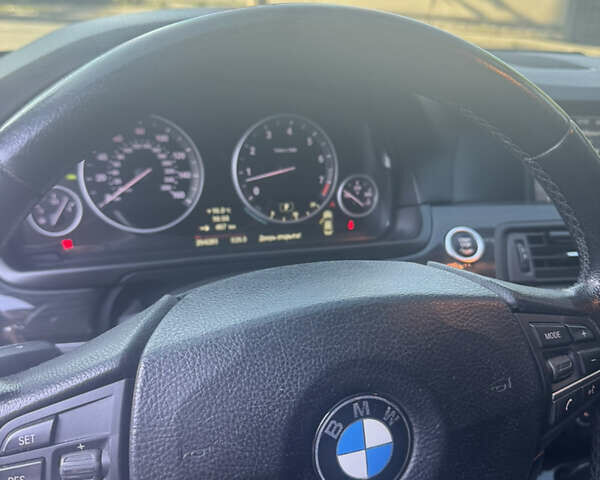 Черный БМВ 5 Серия, объемом двигателя 3 л и пробегом 296 тыс. км за 12300 $, фото 8 на Automoto.ua