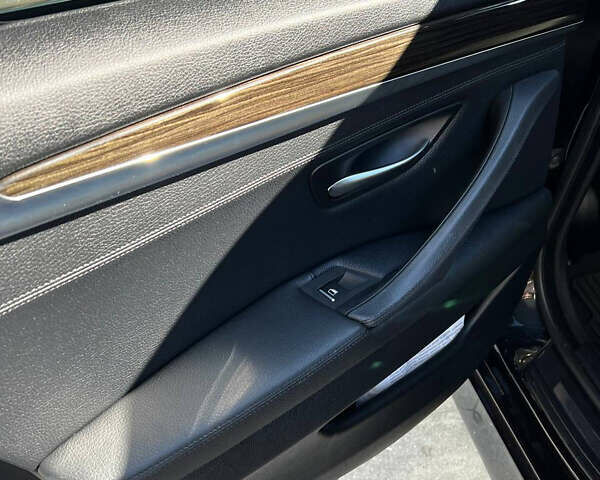 Чорний БМВ 5 Серія, об'ємом двигуна 2 л та пробігом 215 тис. км за 13500 $, фото 32 на Automoto.ua