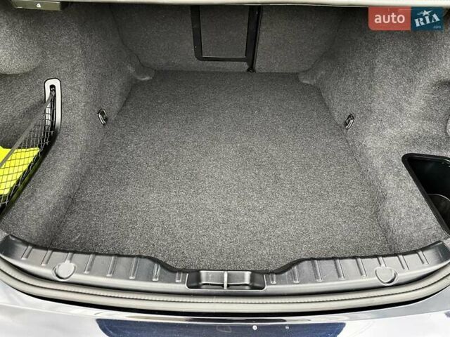 Чорний БМВ 5 Серія, об'ємом двигуна 2 л та пробігом 264 тис. км за 13999 $, фото 167 на Automoto.ua