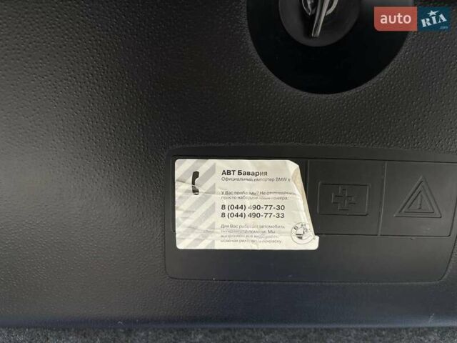 Чорний БМВ 5 Серія, об'ємом двигуна 2 л та пробігом 240 тис. км за 12799 $, фото 10 на Automoto.ua