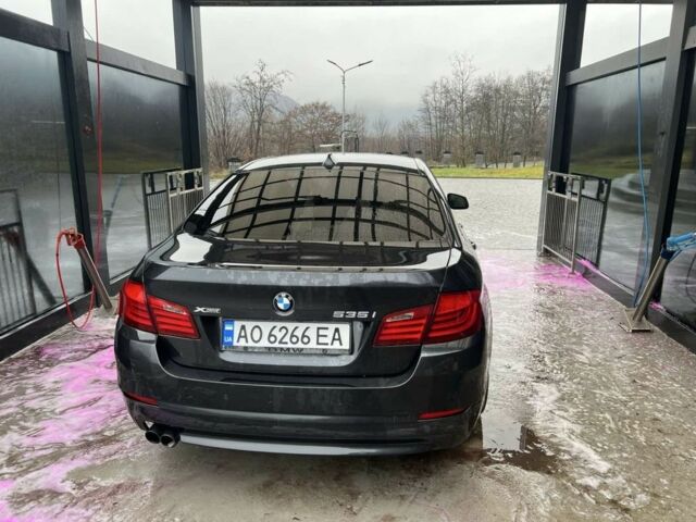 Черный БМВ 5 Серия, объемом двигателя 2 л и пробегом 235 тыс. км за 11000 $, фото 1 на Automoto.ua