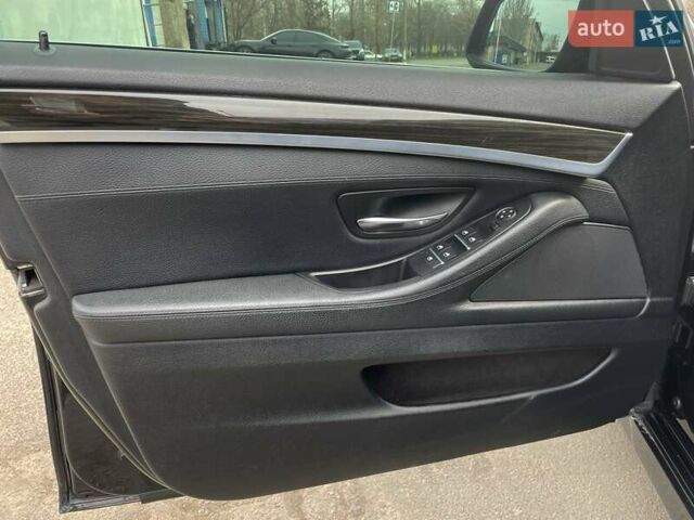 Чорний БМВ 5 Серія, об'ємом двигуна 2 л та пробігом 240 тис. км за 12799 $, фото 14 на Automoto.ua