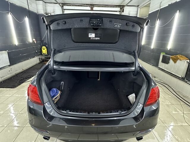 Черный БМВ 5 Серия, объемом двигателя 3 л и пробегом 120 тыс. км за 18300 $, фото 4 на Automoto.ua