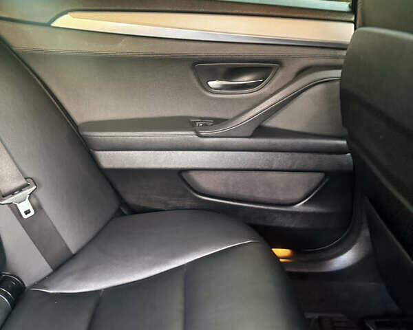 БМВ 5 Серия 2013 в Днепре (Днепропетровске) на Automoto.ua Черный БМВ 5 Серия, объемом двигателя 3 л и пробегом 110 тыс. км за 22500 $, фото 41 на Automoto.ua