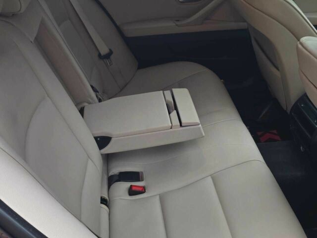 Чорний БМВ 5 Серія, об'ємом двигуна 2 л та пробігом 240 тис. км за 12499 $, фото 16 на Automoto.ua