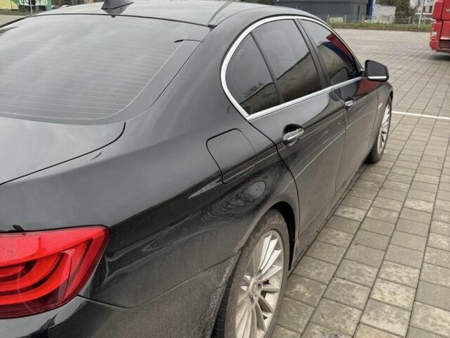 Чорний БМВ 5 Серія, об'ємом двигуна 3 л та пробігом 251 тис. км за 15000 $, фото 4 на Automoto.ua