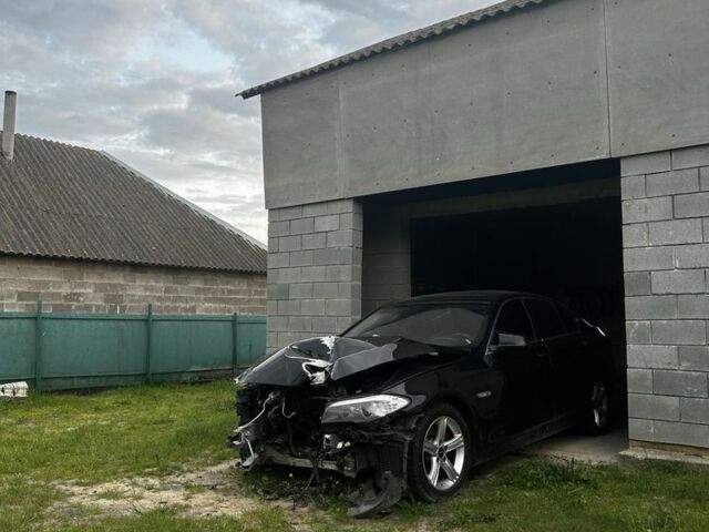 Чорний БМВ 5 Серія, об'ємом двигуна 2 л та пробігом 350 тис. км за 6000 $, фото 2 на Automoto.ua