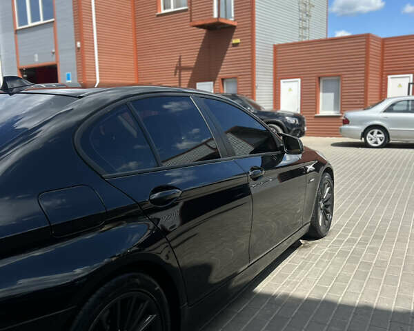 Черный БМВ 5 Серия, объемом двигателя 3 л и пробегом 250 тыс. км за 12900 $, фото 6 на Automoto.ua