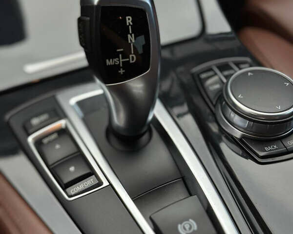 БМВ 5 Серия 2013 в Ужгороде на Automoto.ua Черный БМВ 5 Серия, объемом двигателя 2.99 л и пробегом 290 тыс. км за 21900 $, фото 6 на Automoto.ua