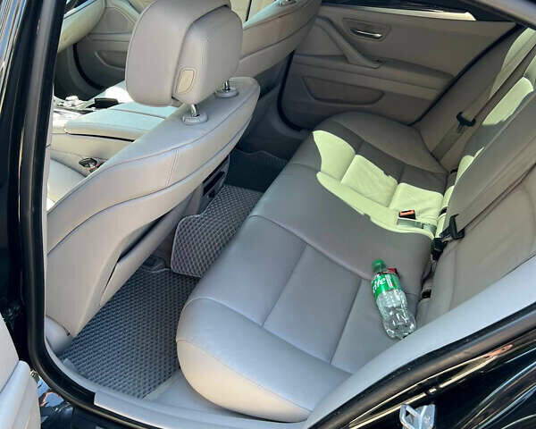 Черный БМВ 5 Серия, объемом двигателя 2.99 л и пробегом 279 тыс. км за 15500 $, фото 8 на Automoto.ua