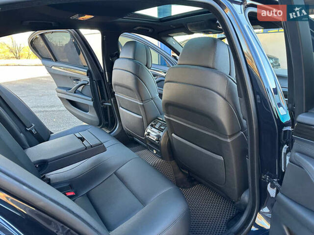 БМВ 5 Серия 2013 в Днепре (Днепропетровске) на Automoto.ua Черный БМВ 5 Серия, объемом двигателя 4.4 л и пробегом 115 тыс. км за 17999 $, фото 36 на Automoto.ua