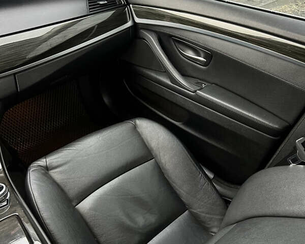 Черный БМВ 5 Серия, объемом двигателя 2 л и пробегом 170 тыс. км за 12800 $, фото 6 на Automoto.ua