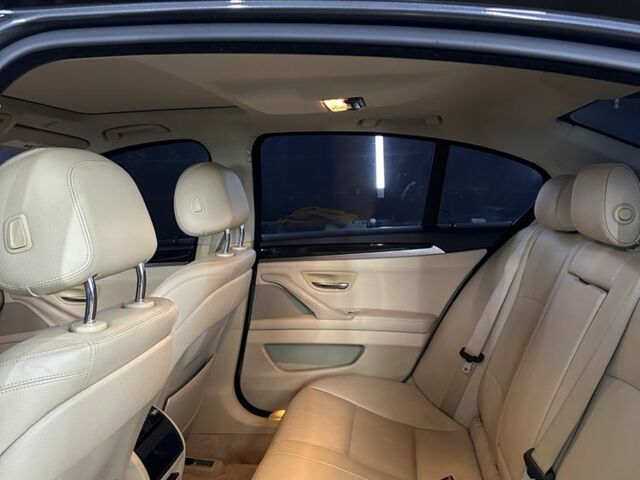 Черный БМВ 5 Серия, объемом двигателя 3 л и пробегом 120 тыс. км за 18300 $, фото 6 на Automoto.ua