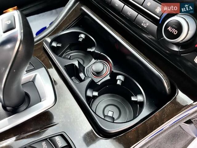 Чорний БМВ 5 Серія, об'ємом двигуна 2 л та пробігом 264 тис. км за 13999 $, фото 122 на Automoto.ua