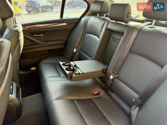 Черный БМВ 5 Серия, объемом двигателя 2.99 л и пробегом 214 тыс. км за 24000 $, фото 6 на Automoto.ua