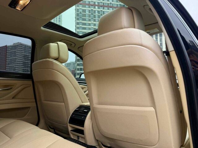 Чорний БМВ 5 Серія, об'ємом двигуна 2 л та пробігом 132 тис. км за 14300 $, фото 15 на Automoto.ua