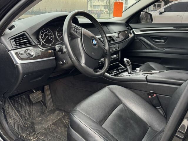 Чорний БМВ 5 Серія, об'ємом двигуна 3 л та пробігом 251 тис. км за 15000 $, фото 8 на Automoto.ua