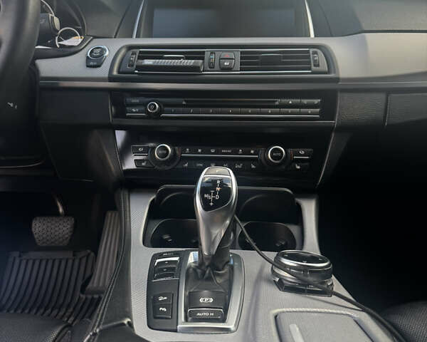 БМВ 5 Серия 2013 в Днепре (Днепропетровске) на Automoto.ua Черный БМВ 5 Серия, объемом двигателя 3 л и пробегом 110 тыс. км за 22500 $, фото 19 на Automoto.ua