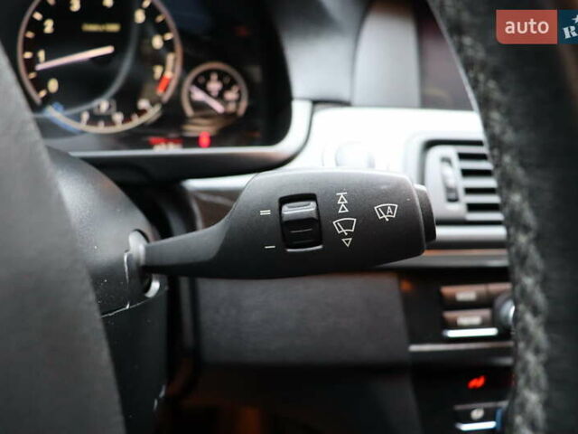 Чорний БМВ 5 Серія, об'ємом двигуна 3 л та пробігом 289 тис. км за 16900 $, фото 26 на Automoto.ua