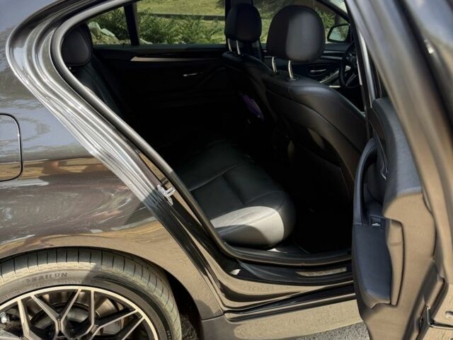 Чорний БМВ 5 Серія, об'ємом двигуна 2.99 л та пробігом 180 тис. км за 16900 $, фото 7 на Automoto.ua