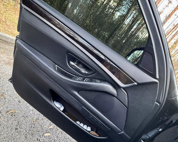 Чорний БМВ 5 Серія, об'ємом двигуна 2 л та пробігом 284 тис. км за 13300 $, фото 11 на Automoto.ua