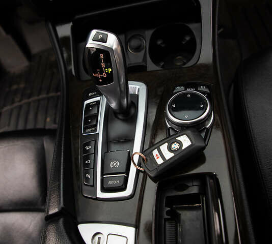 Чорний БМВ 5 Серія, об'ємом двигуна 3 л та пробігом 233 тис. км за 19600 $, фото 76 на Automoto.ua