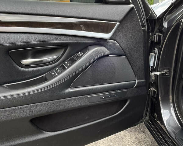 Черный БМВ 5 Серия, объемом двигателя 2 л и пробегом 225 тыс. км за 14000 $, фото 12 на Automoto.ua