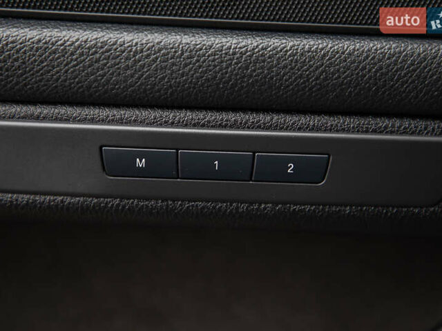 Чорний БМВ 5 Серія, об'ємом двигуна 3 л та пробігом 233 тис. км за 19600 $, фото 53 на Automoto.ua