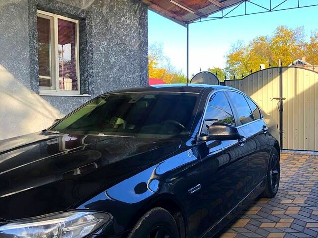 Черный БМВ 5 Серия, объемом двигателя 2 л и пробегом 206 тыс. км за 13700 $, фото 2 на Automoto.ua