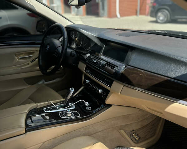 Черный БМВ 5 Серия, объемом двигателя 3 л и пробегом 250 тыс. км за 12900 $, фото 9 на Automoto.ua