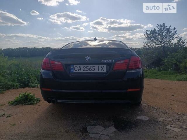 Чорний БМВ 5 Серія, об'ємом двигуна 2 л та пробігом 240 тис. км за 11000 $, фото 8 на Automoto.ua