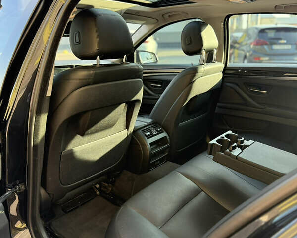 Черный БМВ 5 Серия, объемом двигателя 2.99 л и пробегом 214 тыс. км за 24000 $, фото 24 на Automoto.ua