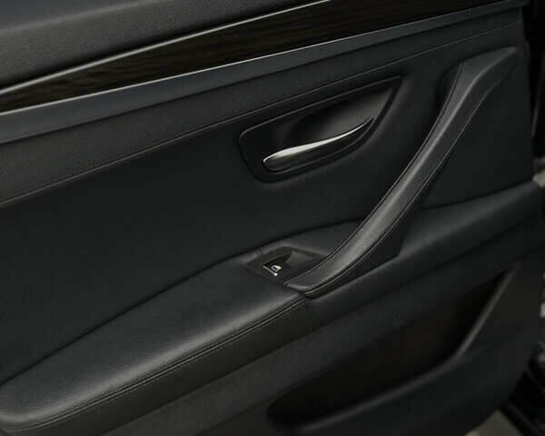 Черный БМВ 5 Серия, объемом двигателя 3 л и пробегом 174 тыс. км за 19000 $, фото 37 на Automoto.ua