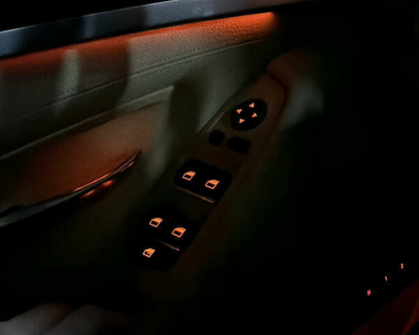 Чорний БМВ 5 Серія, об'ємом двигуна 2 л та пробігом 257 тис. км за 13300 $, фото 21 на Automoto.ua