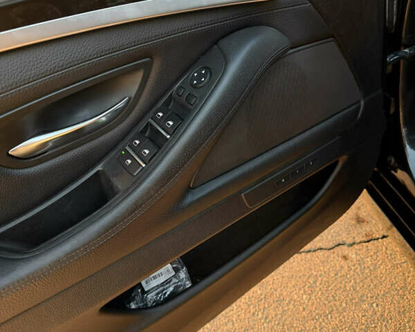 Черный БМВ 5 Серия, объемом двигателя 3 л и пробегом 228 тыс. км за 22500 $, фото 18 на Automoto.ua