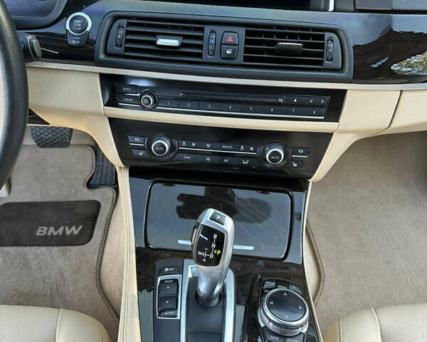 Чорний БМВ 5 Серія, об'ємом двигуна 2 л та пробігом 176 тис. км за 13700 $, фото 11 на Automoto.ua