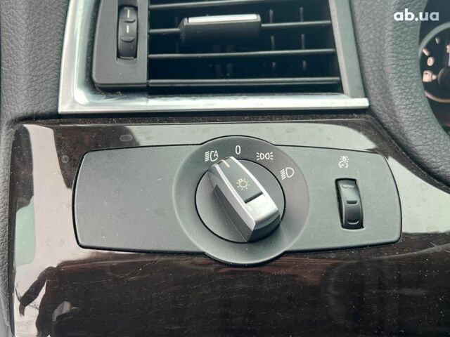 Чорний БМВ 5 Серія, об'ємом двигуна 3 л та пробігом 227 тис. км за 19290 $, фото 17 на Automoto.ua