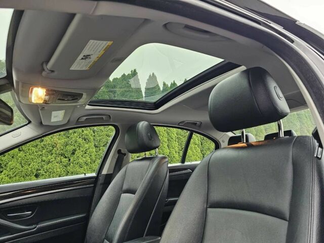 Черный БМВ 5 Серия, объемом двигателя 3 л и пробегом 90 тыс. км за 8900 $, фото 10 на Automoto.ua