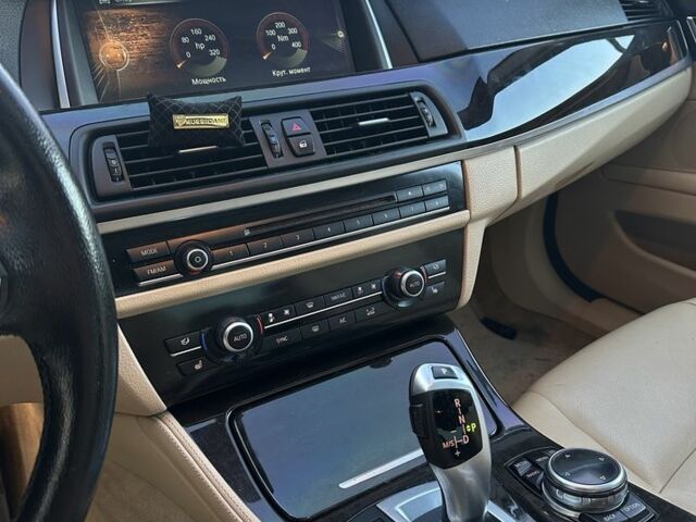 Чорний БМВ 5 Серія, об'ємом двигуна 2 л та пробігом 220 тис. км за 13399 $, фото 7 на Automoto.ua