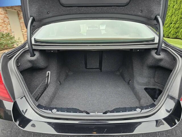 Черный БМВ 5 Серия, объемом двигателя 3 л и пробегом 90 тыс. км за 8900 $, фото 6 на Automoto.ua