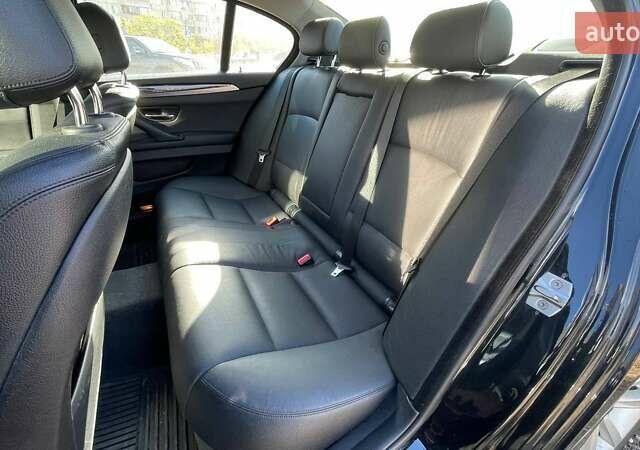 БМВ 5 Серия 2014 в Киеве на Automoto.ua Черный БМВ 5 Серия, объемом двигателя 2.98 л и пробегом 107 тыс. км за 18490 $, фото 9 на Automoto.ua