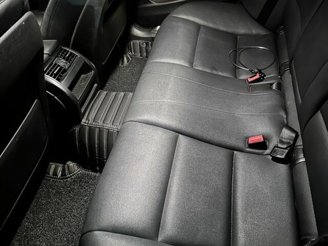 Чорний БМВ 5 Серія, об'ємом двигуна 2 л та пробігом 214 тис. км за 12000 $, фото 8 на Automoto.ua