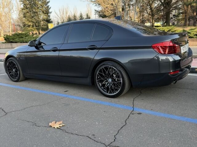 Чорний БМВ 5 Серія, об'ємом двигуна 3 л та пробігом 186 тис. км за 16000 $, фото 1 на Automoto.ua