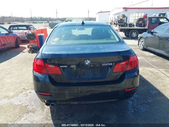 Черный БМВ 5 Серия, объемом двигателя 2 л и пробегом 139 тыс. км за 11300 $, фото 4 на Automoto.ua