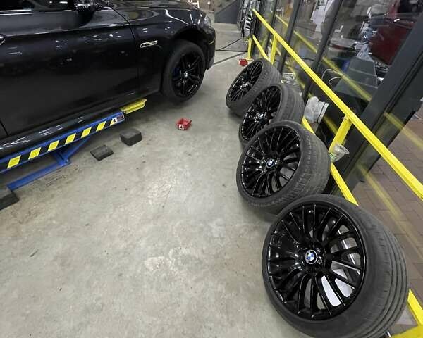 Чорний БМВ 5 Серія, об'ємом двигуна 3 л та пробігом 107 тис. км за 25500 $, фото 19 на Automoto.ua