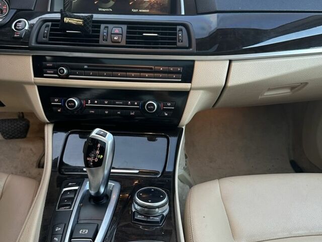 Чорний БМВ 5 Серія, об'ємом двигуна 2 л та пробігом 220 тис. км за 13399 $, фото 8 на Automoto.ua